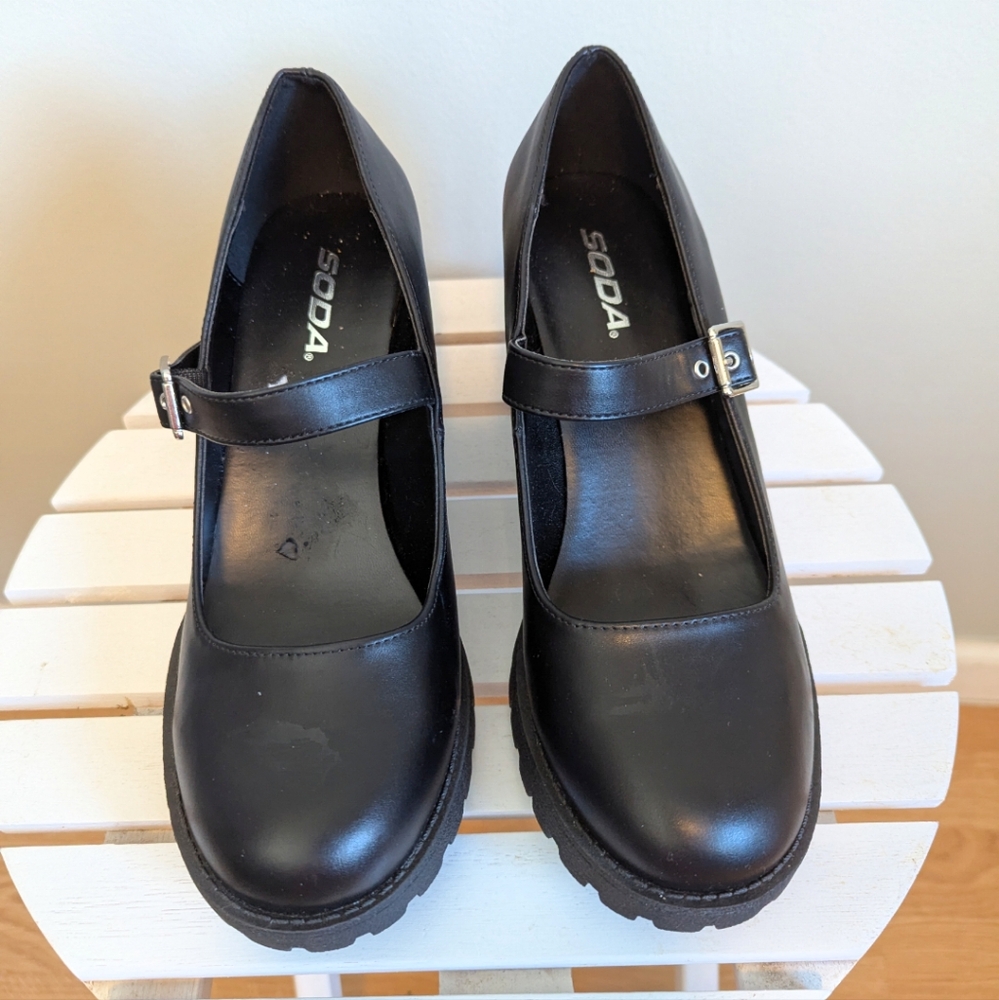 Soda Black Platforms With Strap, size 10